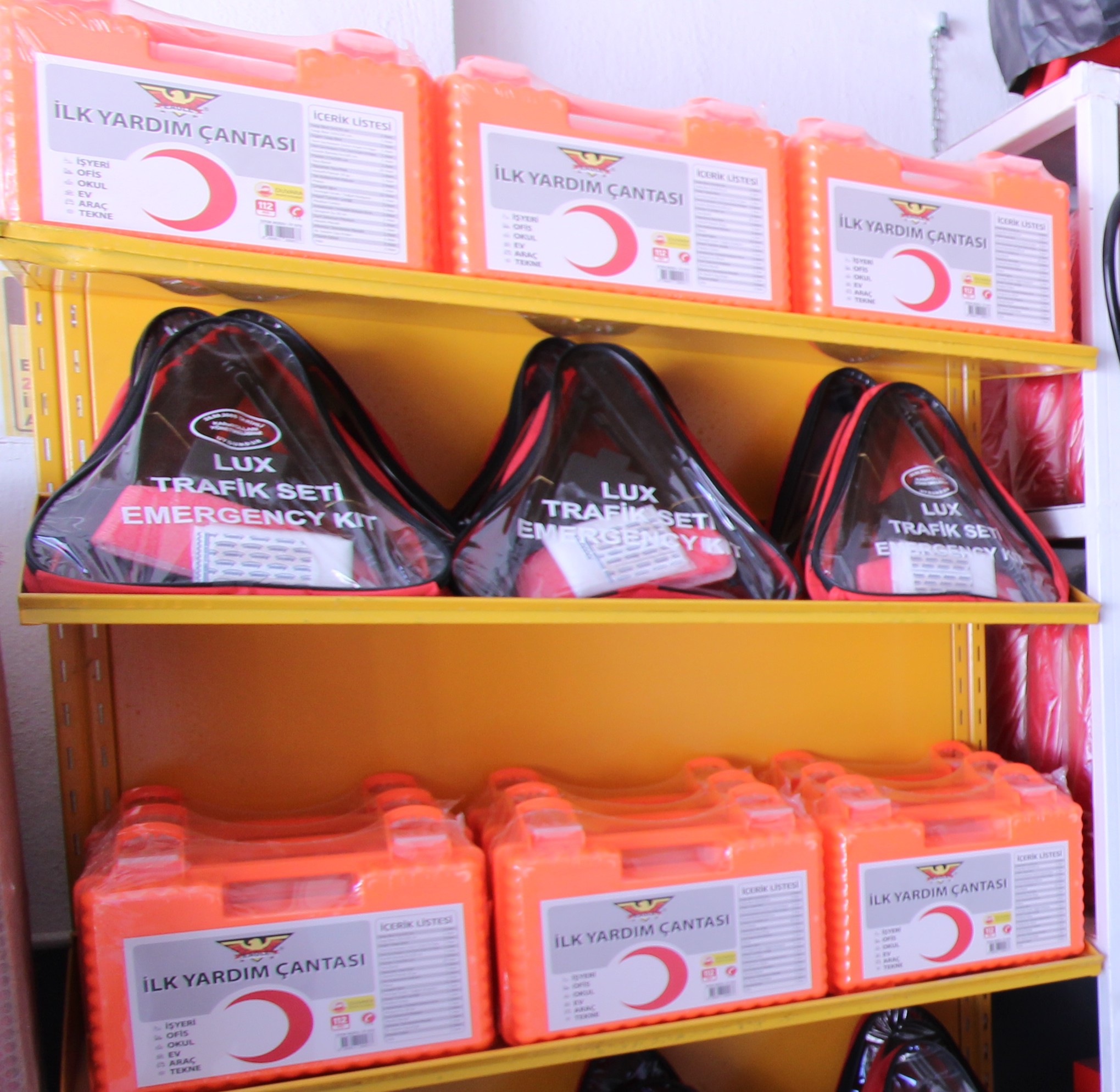 İLK YARDIM ÇANTASI